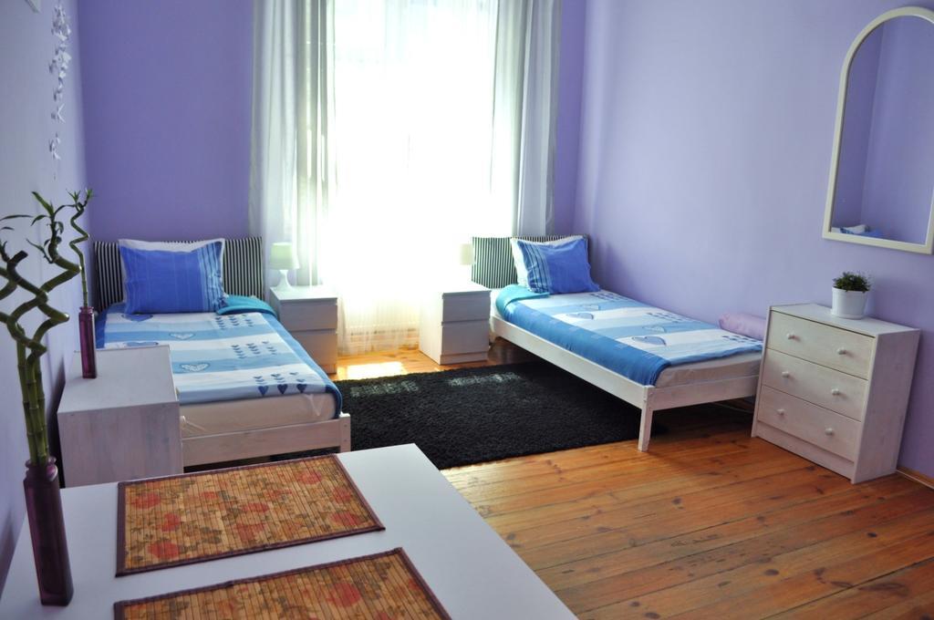 Happy House Hostel Poznań Quarto foto